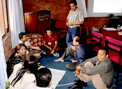 GVLI 04 students on floor lr