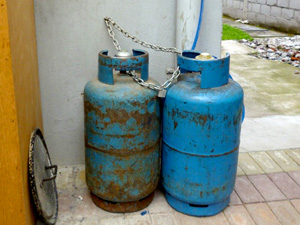 Gas taks lr