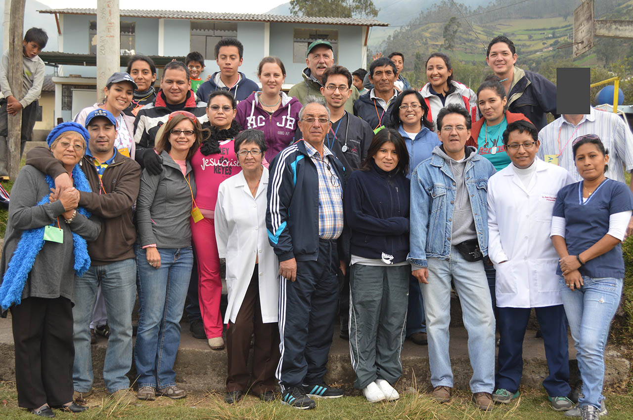 The 24-member mobile medical clinic team saw 200 patients in Daldal, Ecuador.