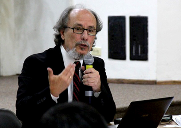 Dr. Carlos Pinto