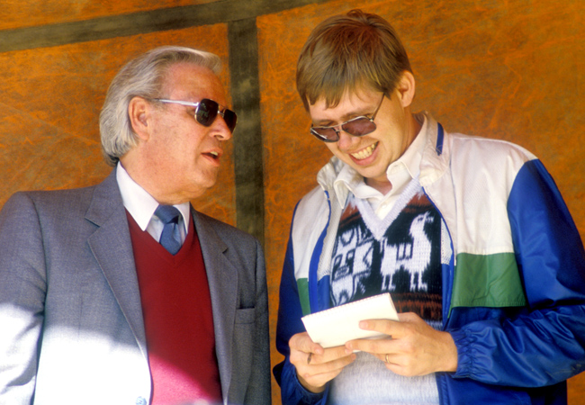 Harold Interviews Hermano Pablo (Paul Finkenbinder), a Hispanic evangelist from the U.S. who has made many visits to Ecuador throughout the years.