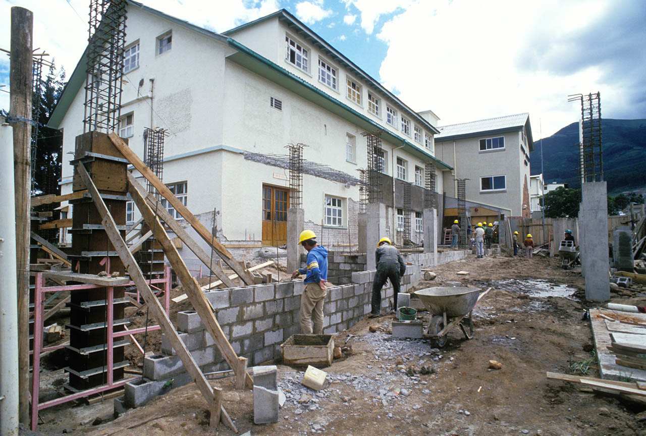 Project Life began construction in 1987 to renovate and expand Hospital Vozandes Quito.