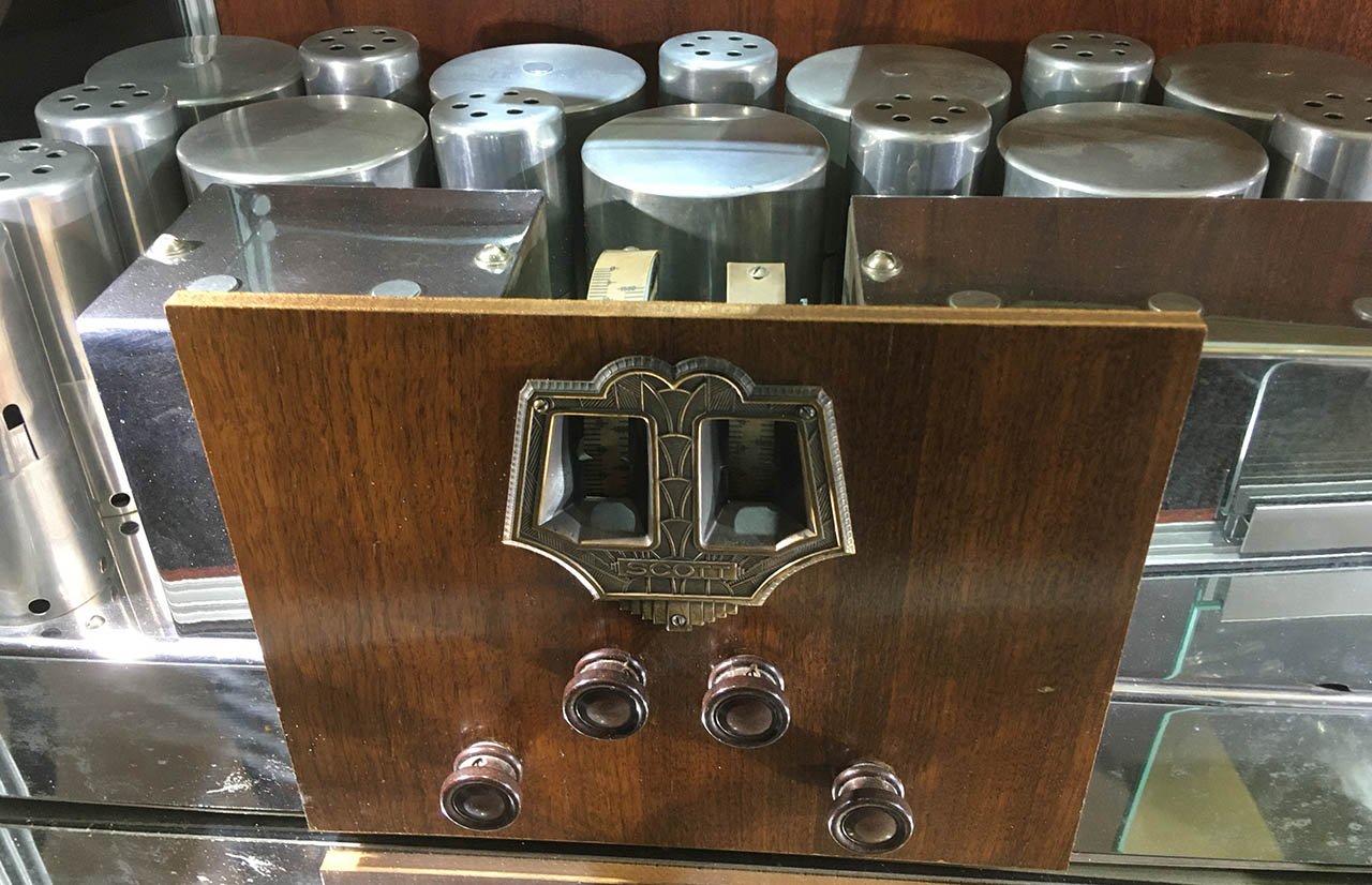 An E.H. Scott Allwave 12 radio like this one was used at HCJB's first broadcast in 1931