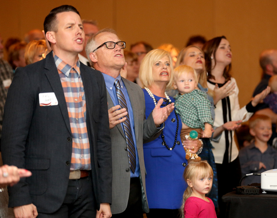 Steve Harling with family members and Kyle Morris (left).
