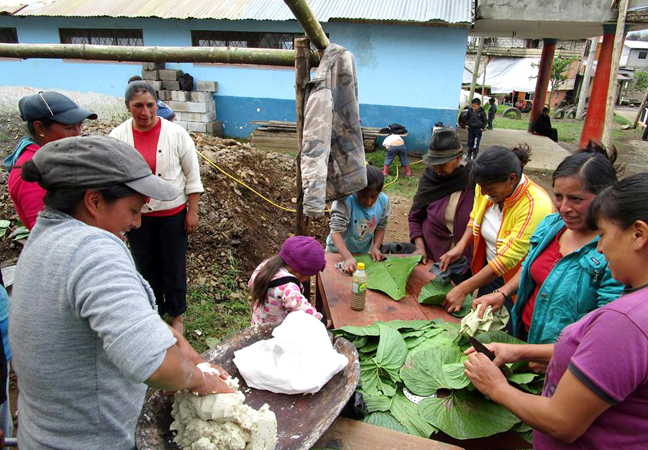 Large leaves, washed in water from the new system, were then dried and used to wrap tamales that were then cooked on an open fire. When pork, potatoes and other food was served, a few mongrel dogs were shooed away.