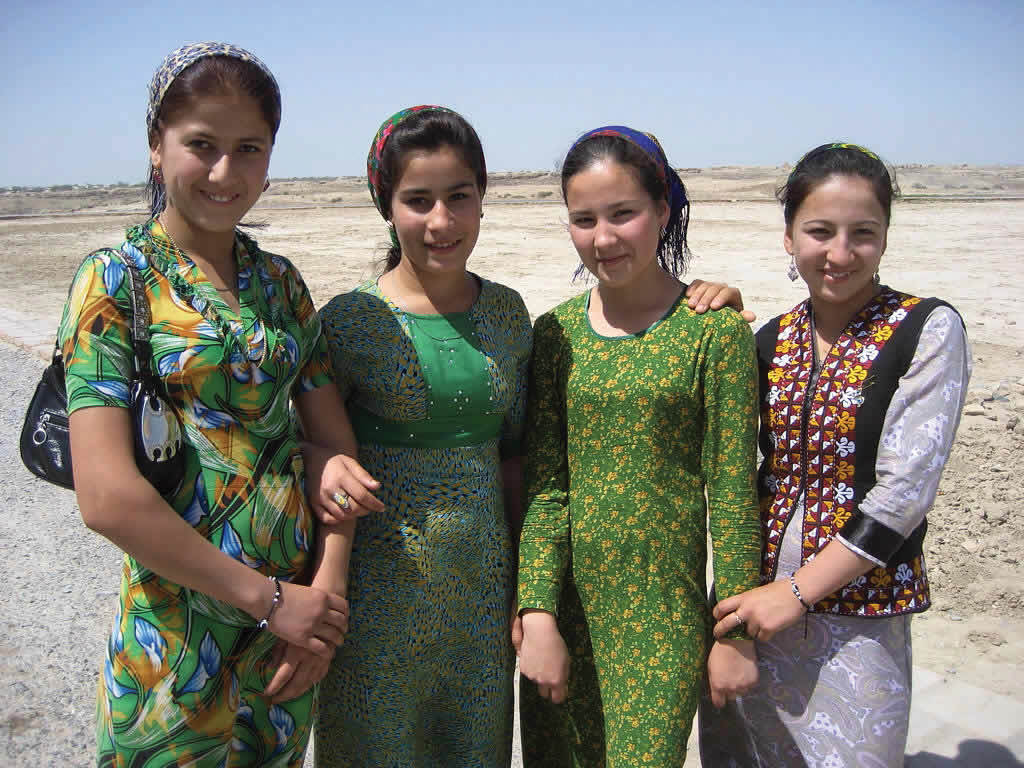 Turmen Turkhmeny women